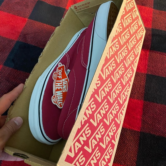 Vans “OFF THE WALL” Classic Skateboarding shoes - Picture 4 of 12